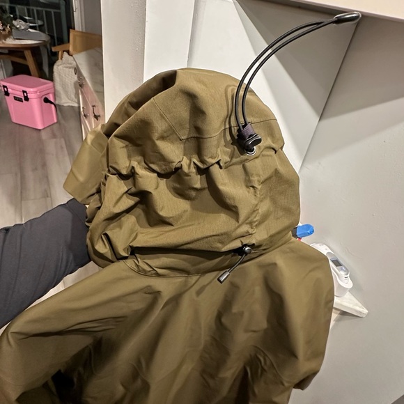 Arc’teryx Beta AR | Gortex Shell Rain Jacket | Men’s Medium | New Condition! - Picture 4 of 11